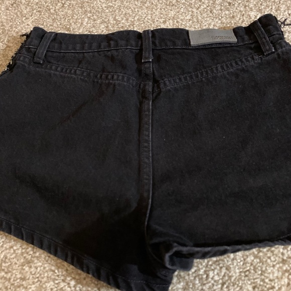 💌bundle3for15%off💌 EDGY CHAIN DETAIL SHORTS - Picture 4 of 4